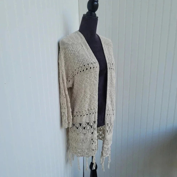 Hollister Women's Beige Knit Open Front Long Sleeve Fringe Cardigan Size Medium - Picture 6 of 9